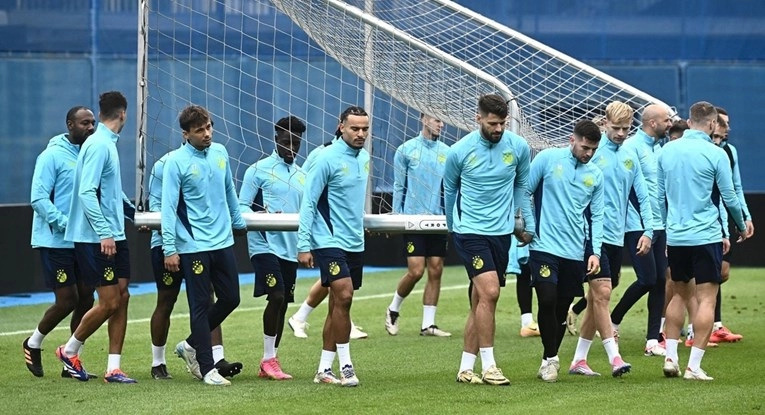 Borussia na terenu, i Hajduk u glavi